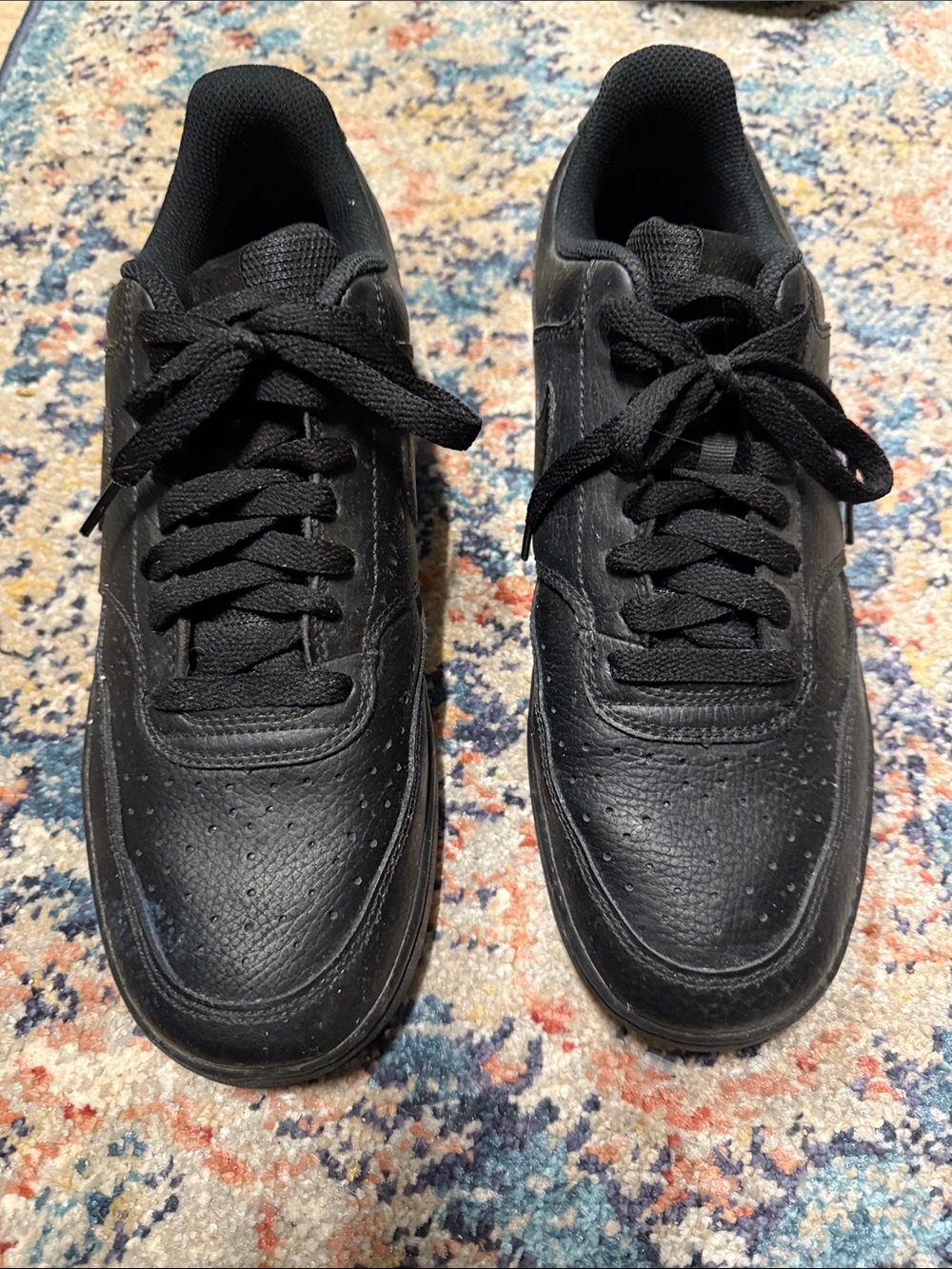 9.5 Men's Black Nike Leather Sneakers